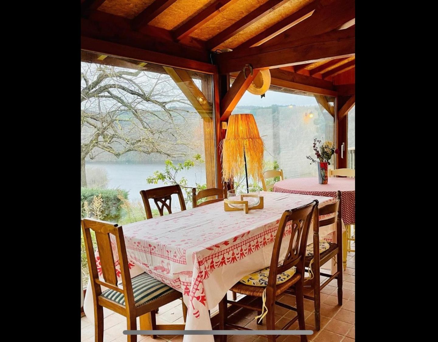 O Fil De L'Eau - Gite En Bord De Lac Saint-Jean-Saint-Maurice-sur-Loire Dış mekan fotoğraf